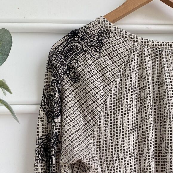 Lucky Brand Split Neck Long Sleeve Embroidered Boho Tassel Top Black / Cream S - Picture 6 of 9